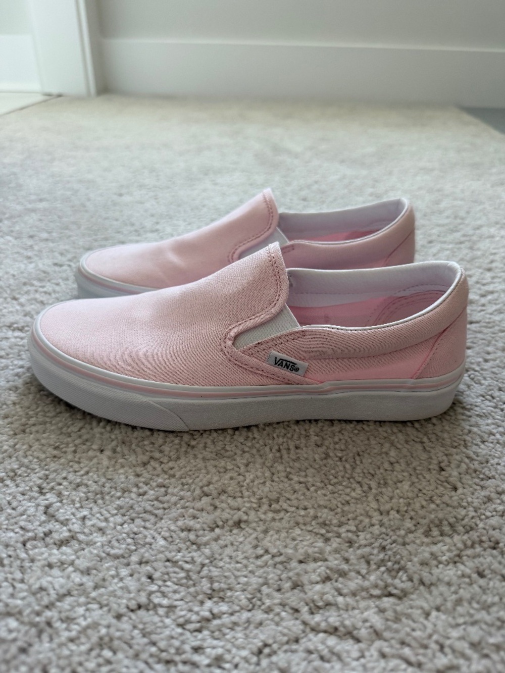 Vans Classic Slip-On Sneakers Light Pink Women’s Size 8